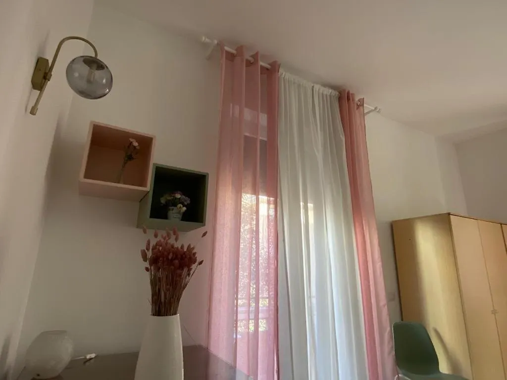 Superior Apt Next Colosseo A/C Wo Fi 3 Bedrooms Rome Apartment